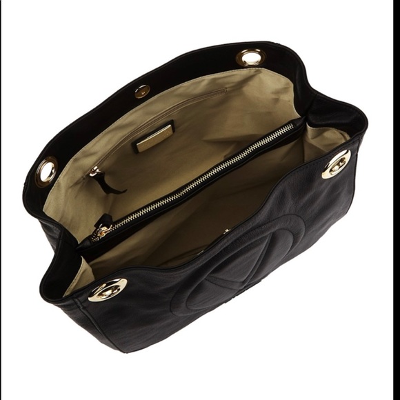 Valentino by Mario Valentino Black soft leather shoulder bag. - Picture 12 of 13